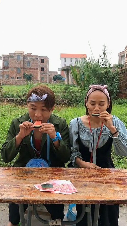 娱乐吃瓜热潮背后：视频模版与趣味比赛全解析