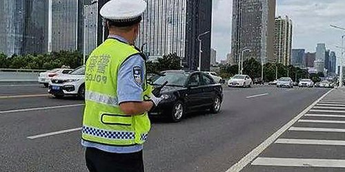 娱乐圈风云迭起：吃瓜群众的秘密基地与明星背后的真实动向