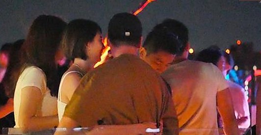 娱乐圈吃瓜爆料全解析：明星背后那些你不知道的故事