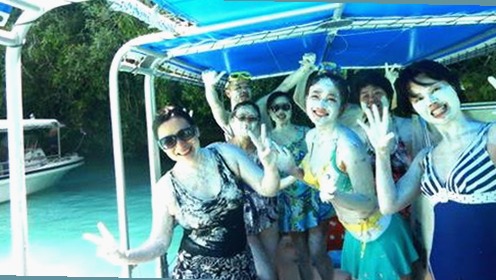 王源片场打篮球展现运动魅力，沈腾人生轨迹引关注