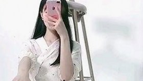 “会喷水的亲姐姐”新作引发热议，黑丝包臀裙与猛烈场景成焦点